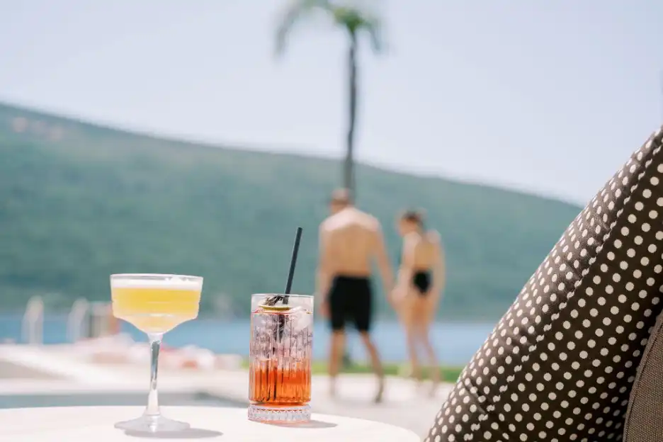 Best Bars in Budva – Top 10 Bars You Can't Miss in 2025